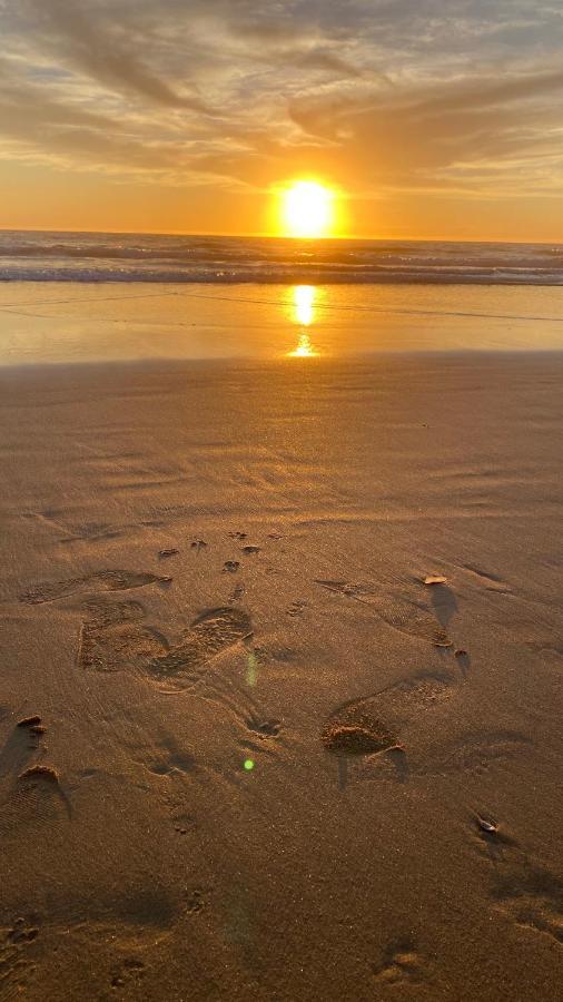 Rock'S Beach Spot Front Costa da Caparica Exterior foto